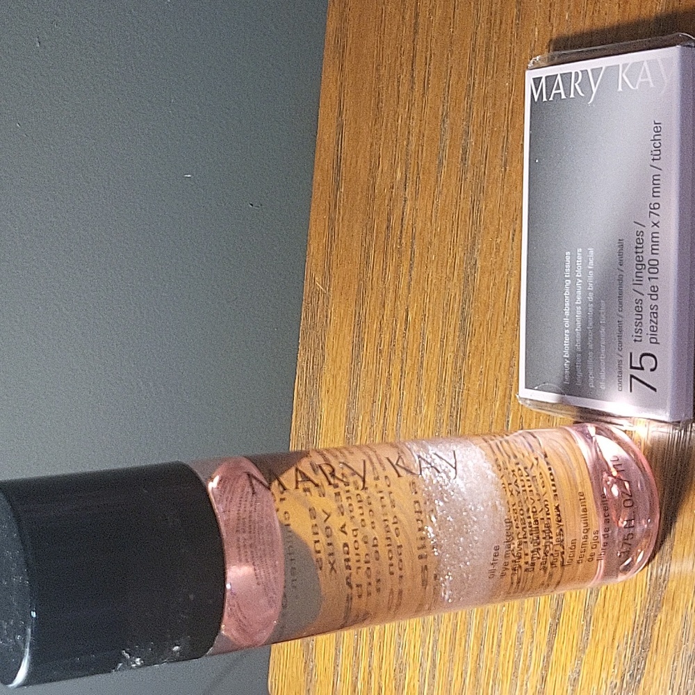 Oil free eye makeup removers